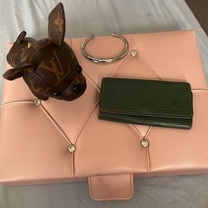 Louis Vuitton cardholder 🔥